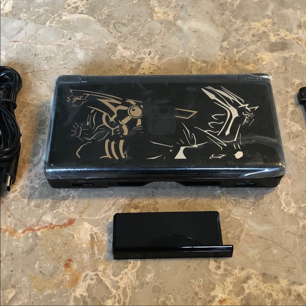 Nintendo DS Lite Pokémon Edition Refurbished New Shell Like New!